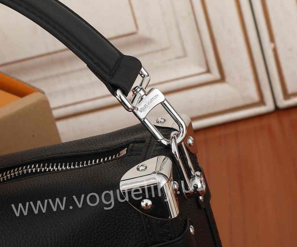 M25160 Side Trunk 21 M25160 Side Trunk 21