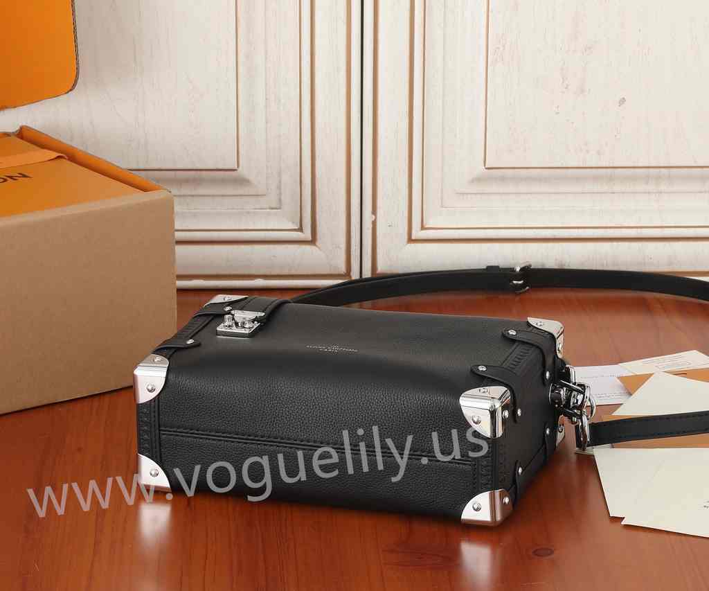 M25160 Side Trunk 21 M25160 Side Trunk 21