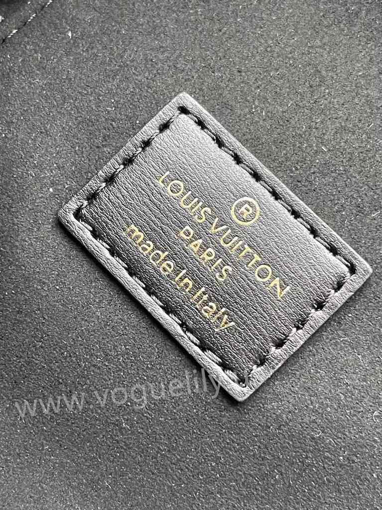 M47125 Vanity Chain Pouch 19