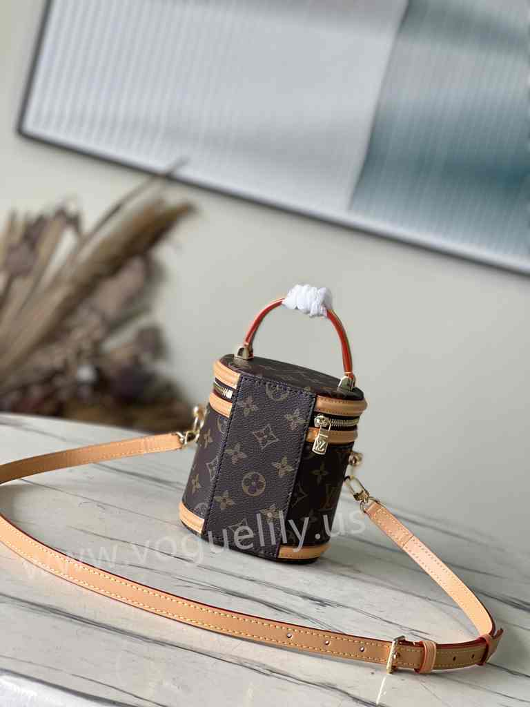 M82952 Nano Cannes 14