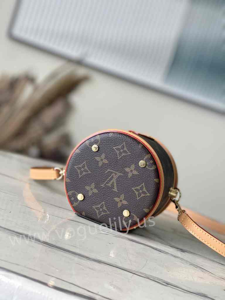 M82952 Nano Cannes 14