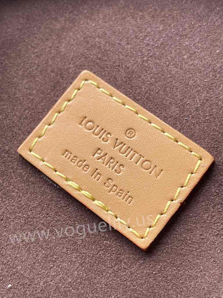 M82952 Nano Cannes 14