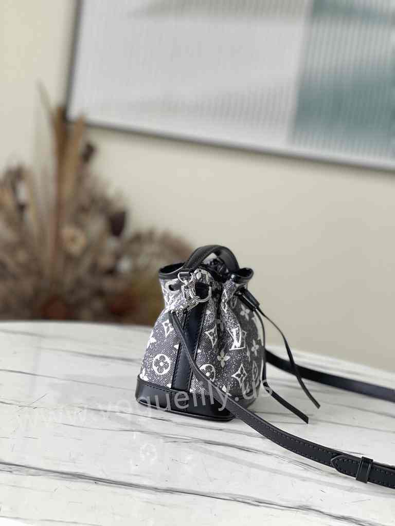 M46449 Nano Noé 16 M46449 Nano Noé 16