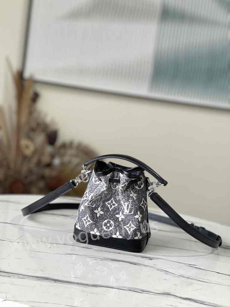 M46449 Nano Noé 16 M46449 Nano Noé 16