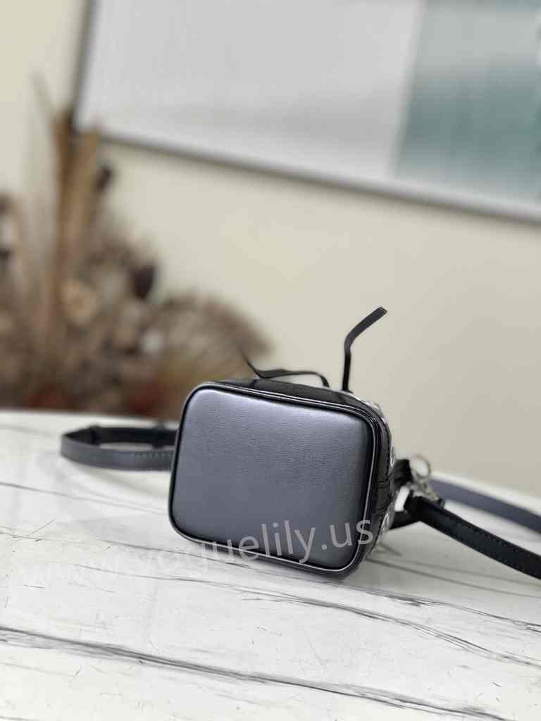 M46449 Nano Noé 16 M46449 Nano Noé 16