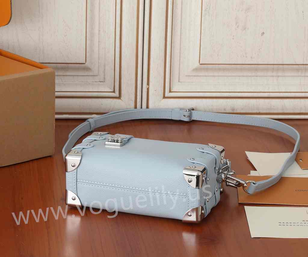 M25067 Side Trunk 18