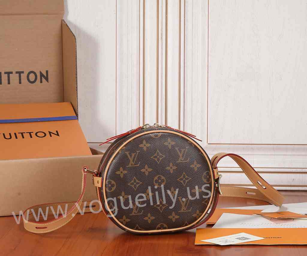 M45578 Boite Chapeau Souple 18