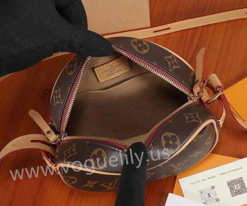 M45578 Boite Chapeau Souple 18