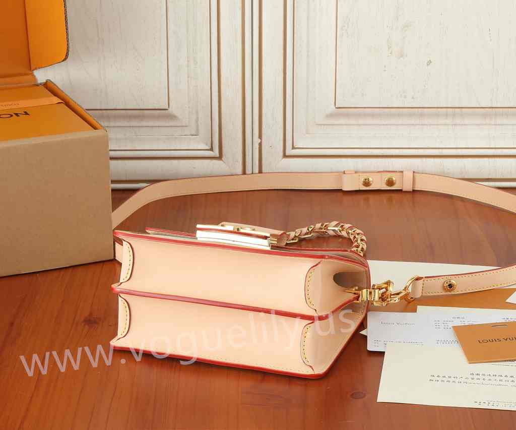 M24841 Dauphine 20 M24841 Dauphine 20