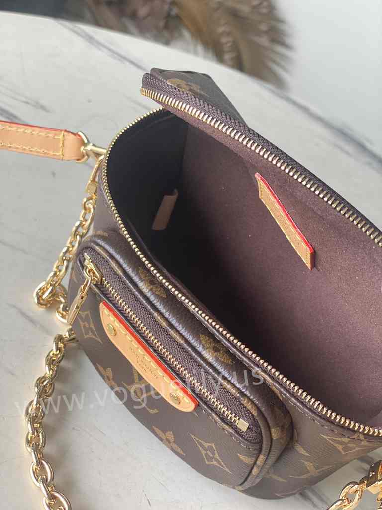 M82335 Mini Bumbag 17