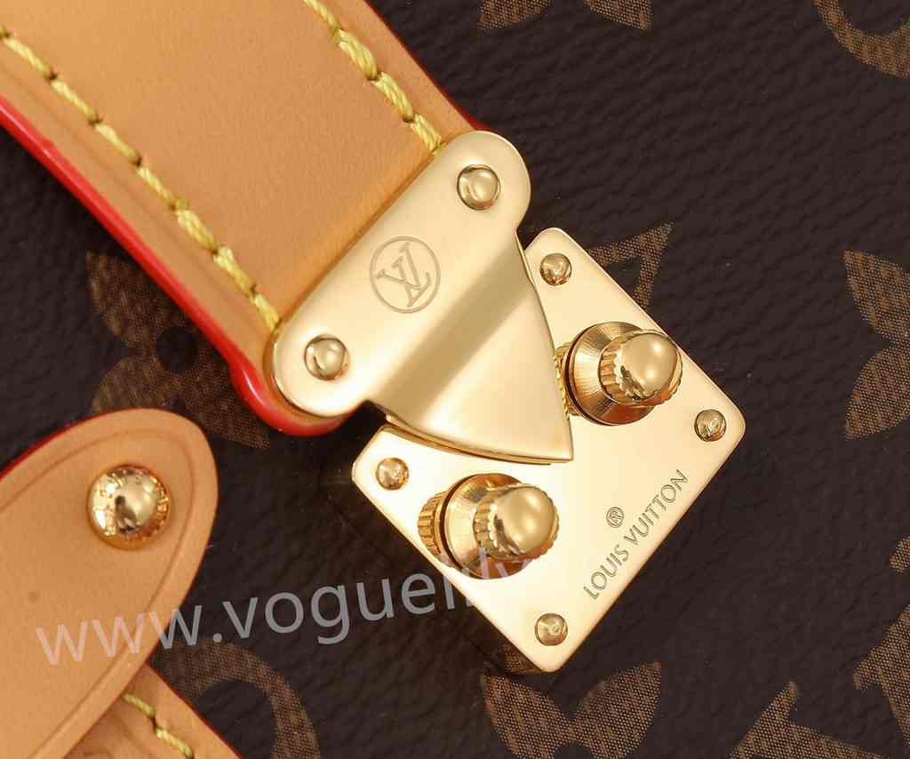 M46815 Side Trunk 18