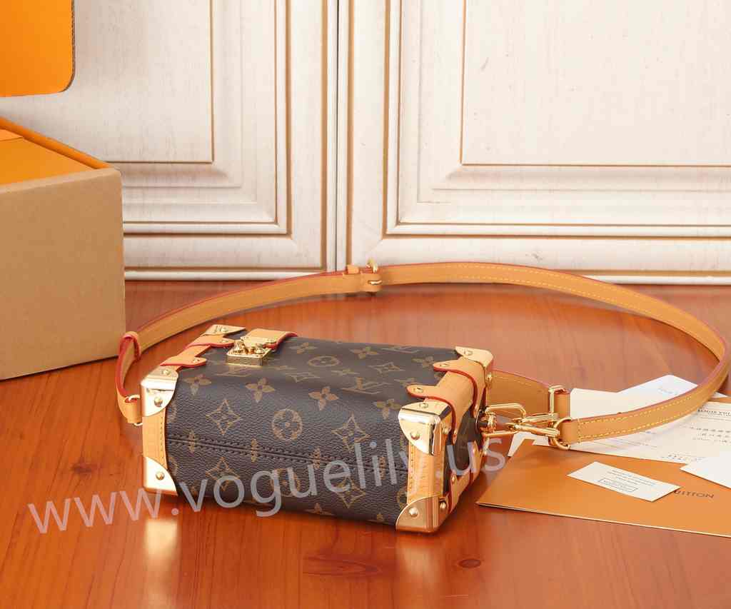 M46815 Side Trunk 18