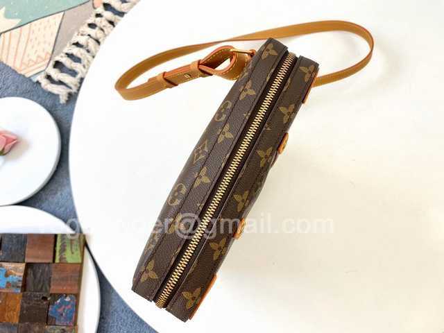 M44754 Soft Trunk 33