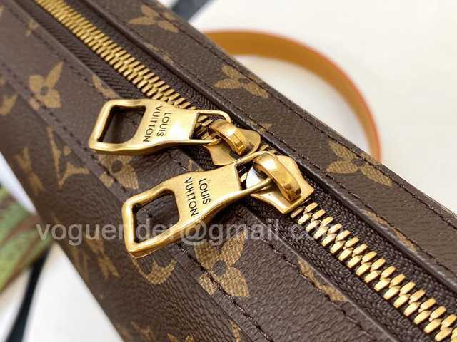 M44754 Soft Trunk 33