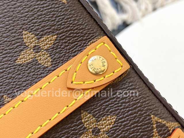 M44754 Soft Trunk 33