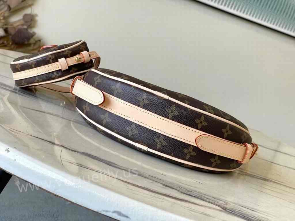 M46828 Croissant MM 21