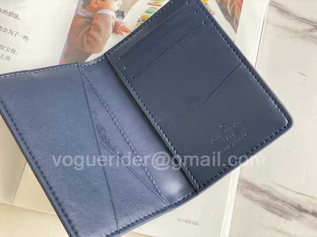 M80421 Passport Holder