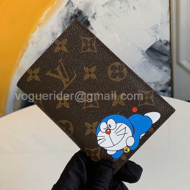 M64411 Passport Holder