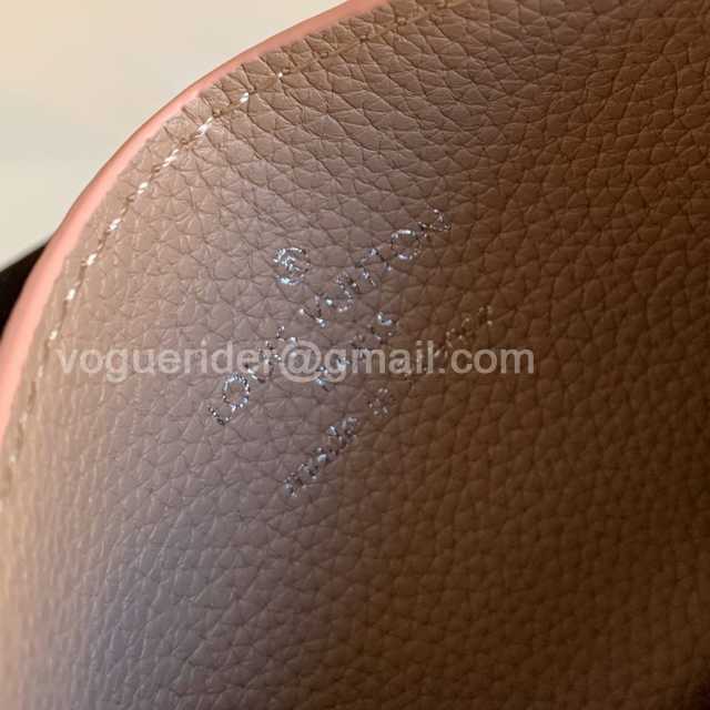 M97001 LockMe Card Holder