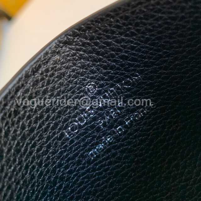 M68556 LockMe Card Holder M68556 LockMe Card Holder