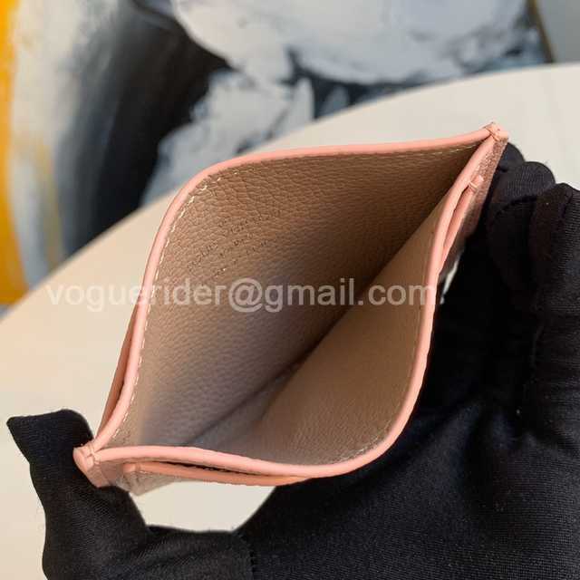 M68610 LockMe Card Holder M68610 LockMe Card Holder