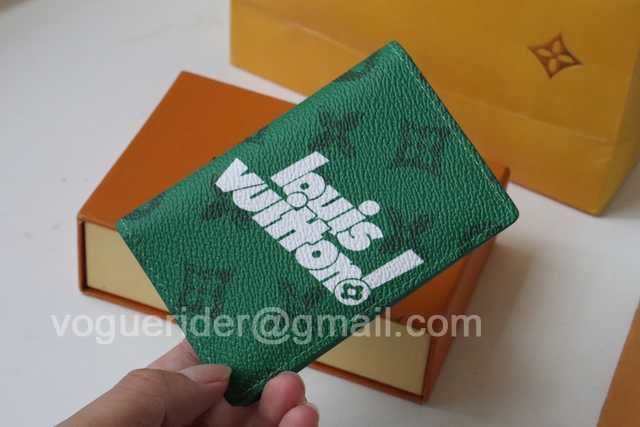 M80798 Passport Holder M80798 Passport Holder