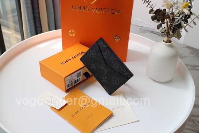 M63144 Passport Holder M63144 Passport Holder