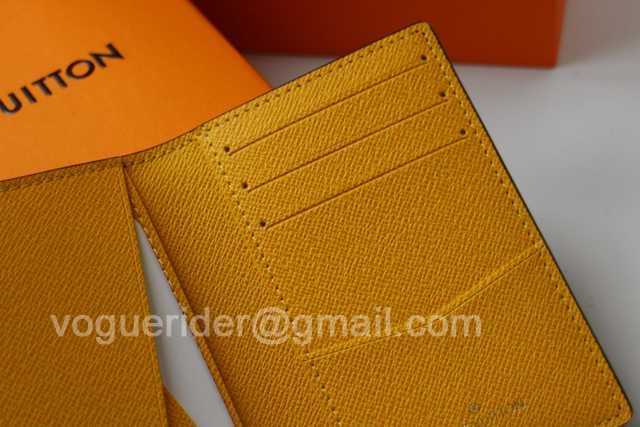 M63144 Passport Holder M63144 Passport Holder