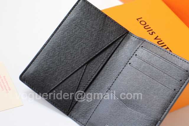 M30283 Passport Holder