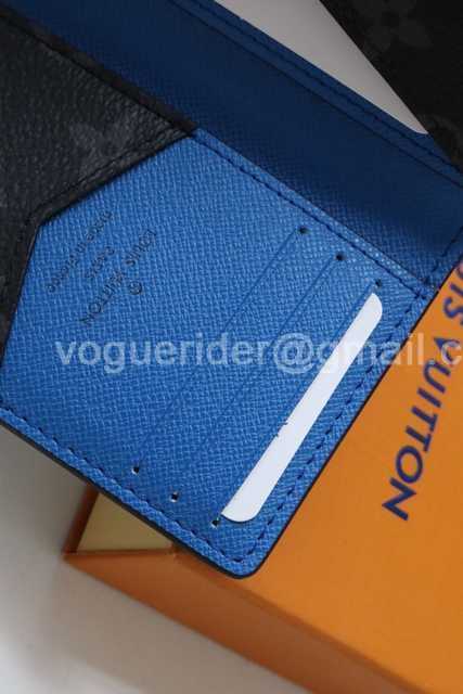 M80767 Passport Holder