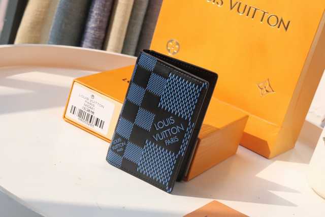 N60441 Passport Holder
