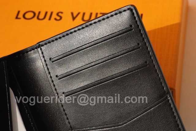 N60441 Passport Holder