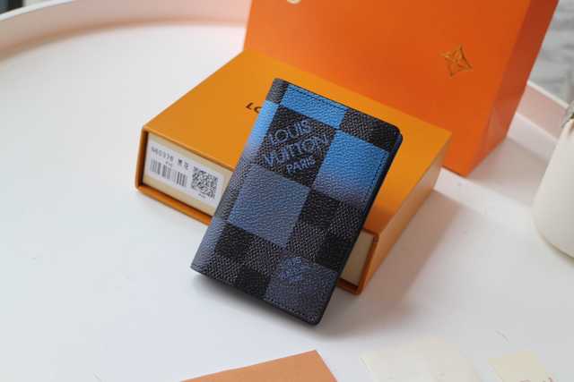 N63144 Passport Holder
