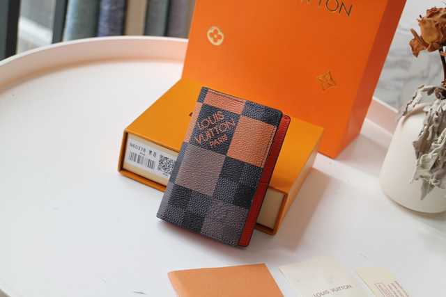 N63144 Passport Holder
