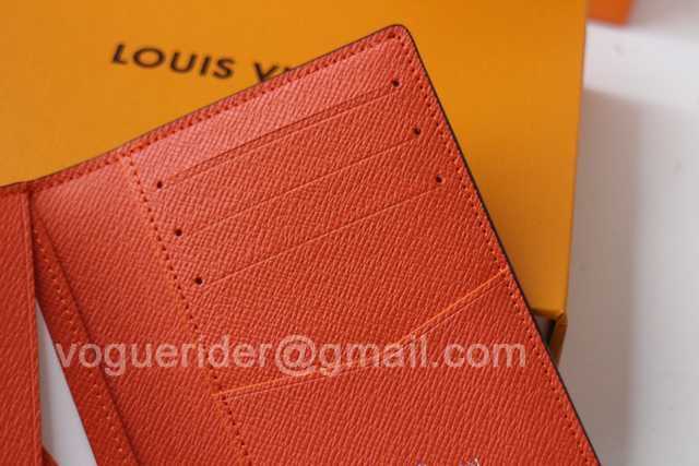 N63144 Passport Holder