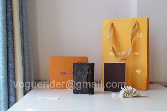 N63144 Passport Holder