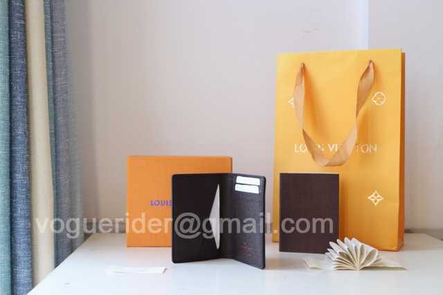 N63144 Passport Holder