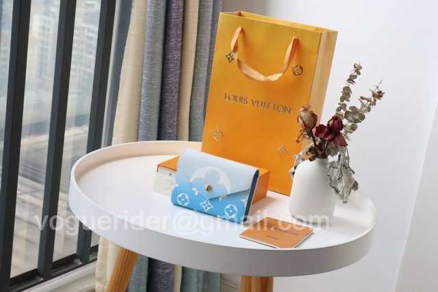 M80388 Victorine By The Pool