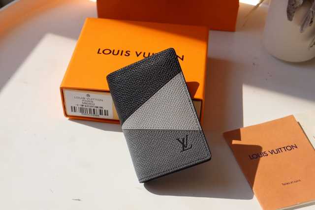 N63144 Passport Holder