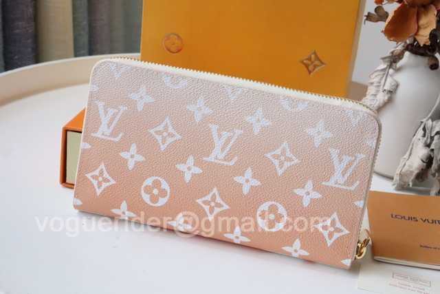 M80361 Zippy By The Pool M80361 Zippy By The Pool