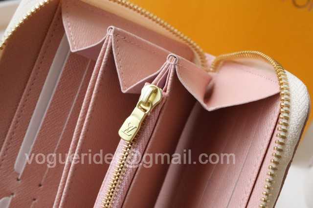 M80361 Zippy By The Pool M80361 Zippy By The Pool