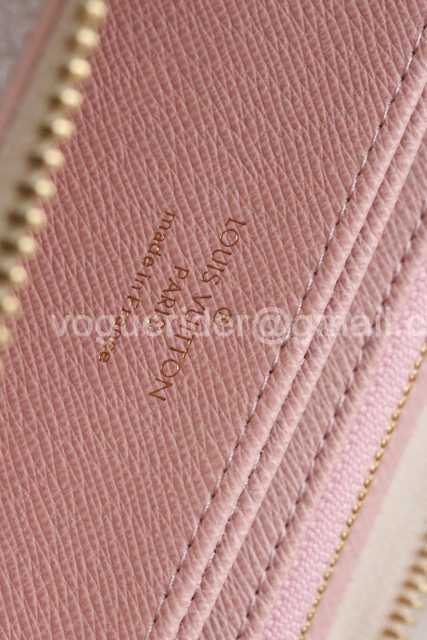 M80361 Zippy By The Pool M80361 Zippy By The Pool