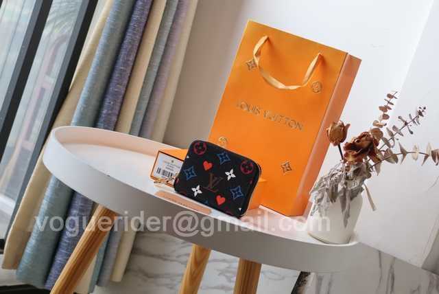 M80305 Zippy Coin Purse