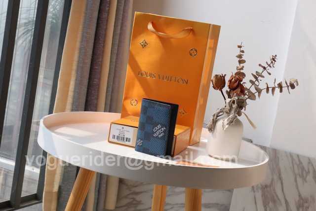 N60441 Passport Holder