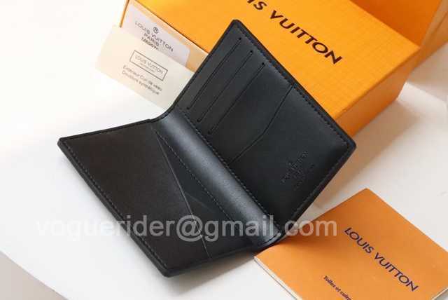 M69979 Passport Holder