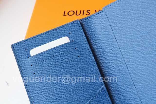 M60181 Passport Holder