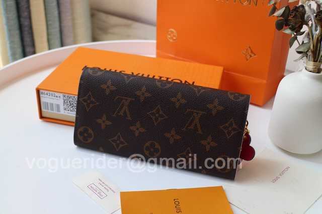 M64202 Emilie M64202 Emilie