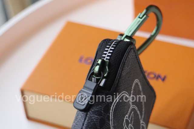 M62895 Anneau-Cle Zipped Coin Purse