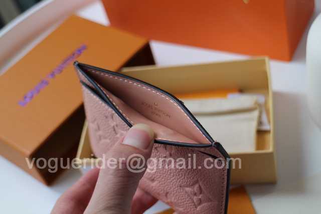 M69171 Card Holder M69171 Card Holder