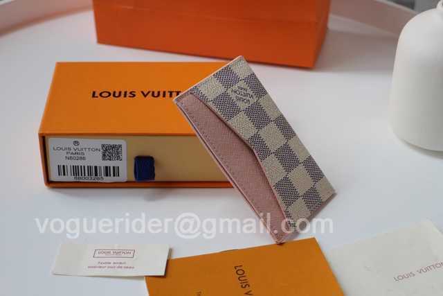 N60286 Daily Card Holder N60286 Daily Card Holder